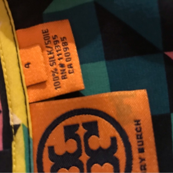 Tory Burch size 4 Geometric Silk Blouse - Picture 4 of 6